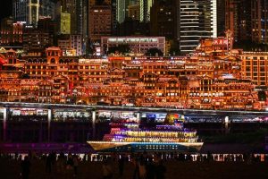 Китай издава работен план за насърчаване на нови двигатели на растежа в потреблението на услуги